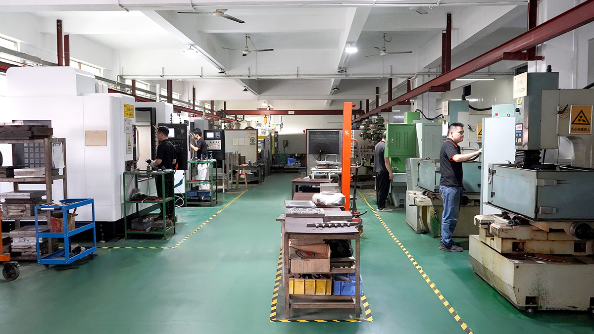 公司硅膠模具部.jpg 公司硅膠模具部.jpg